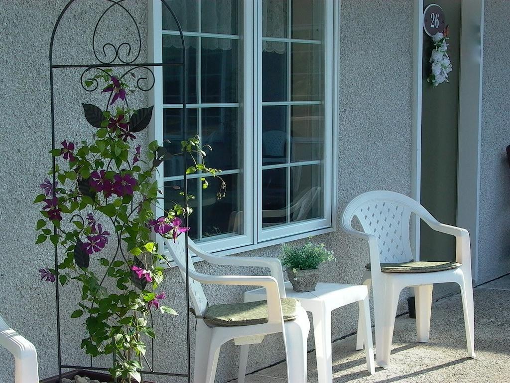 Motel La Cheminee Сен-Жером Екстериор снимка
