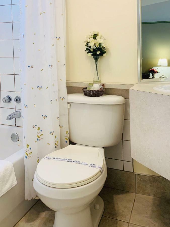 Motel La Cheminee Сен-Жером Екстериор снимка
