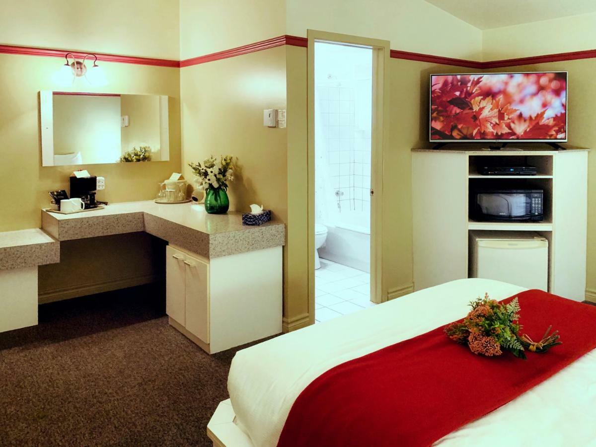 Motel La Cheminee Сен-Жером Екстериор снимка